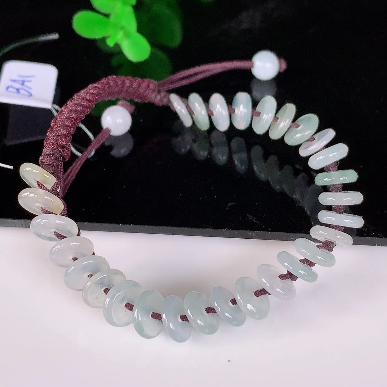 自然光实拍，冰润冰种翡翠平安扣手串手链，种老水足，冰清玉润  颜色漂亮  #49.12取一尺寸6.6*1.5mm
