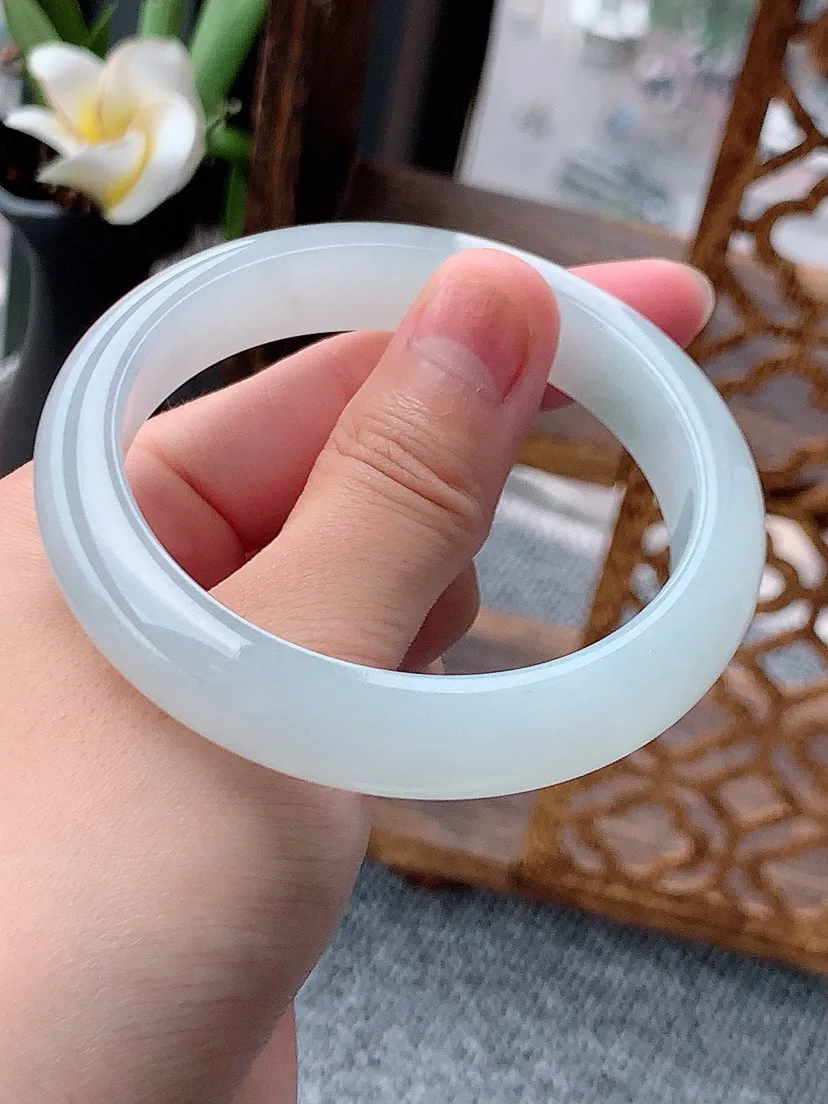 a货翡翠老坑冰种白月光正装正圈手镯56-57圈口 尺寸56×12×8mm 重量55.94g 0613
