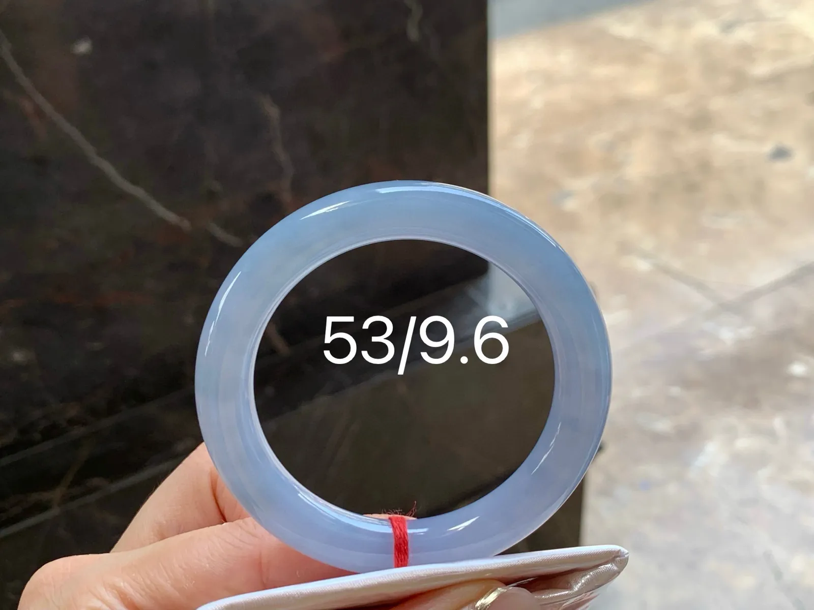 冰紫春福镯
水润清爽 53/9.6mm