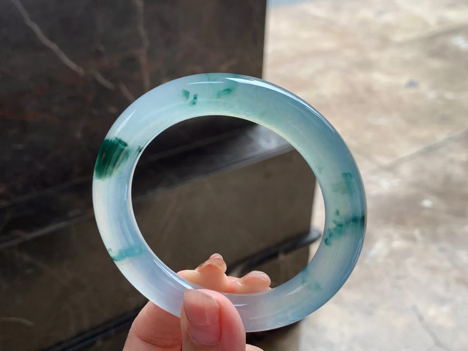 冰种飘花福镯
种老56.5/11mm