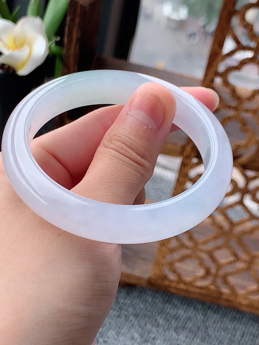 a货翡翠老坑飘花正装正圈手镯55-56圈口 尺寸55.5×11.5×7.7mm 重量51.59g 0613