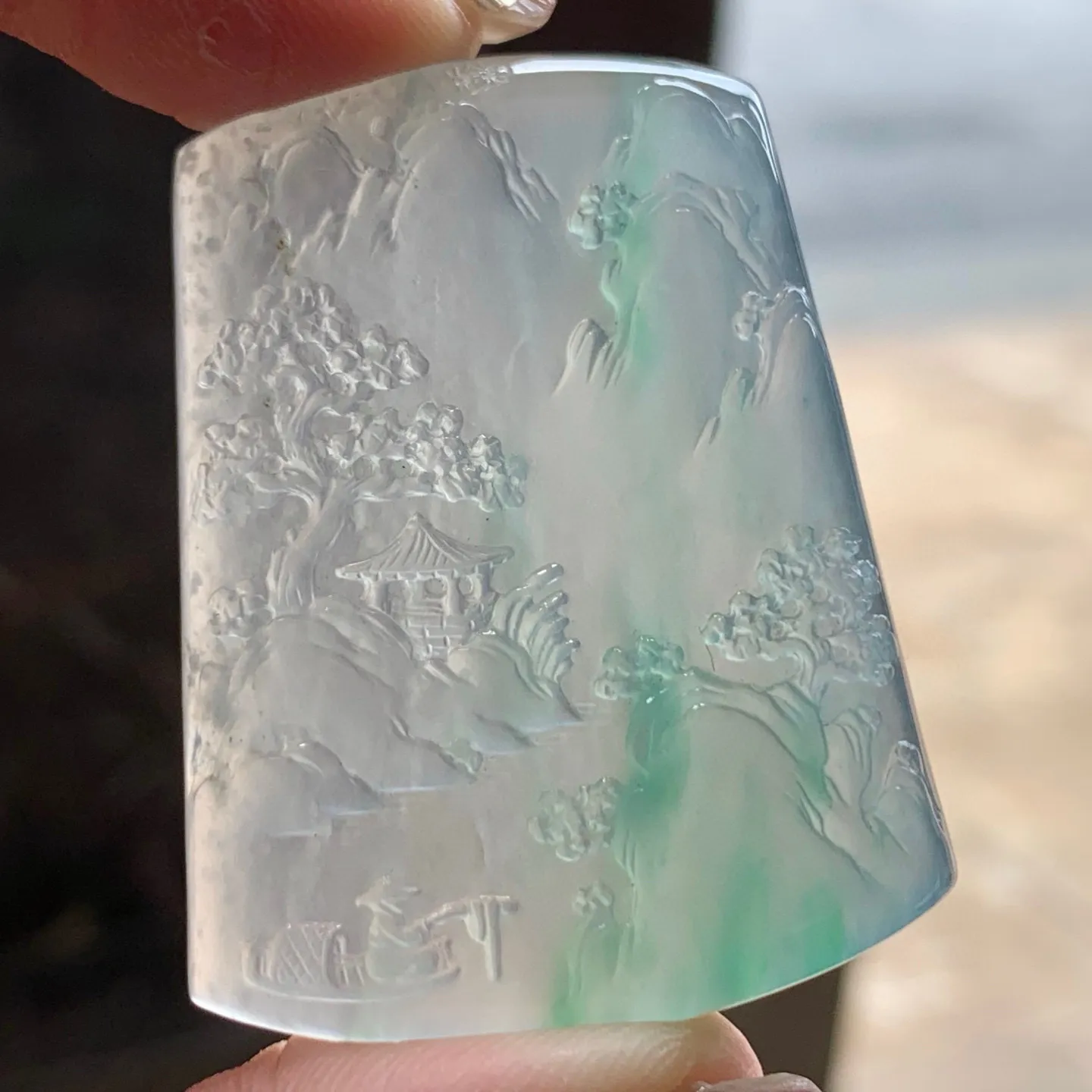 冰种色花山水牌
花色漂亮 种老