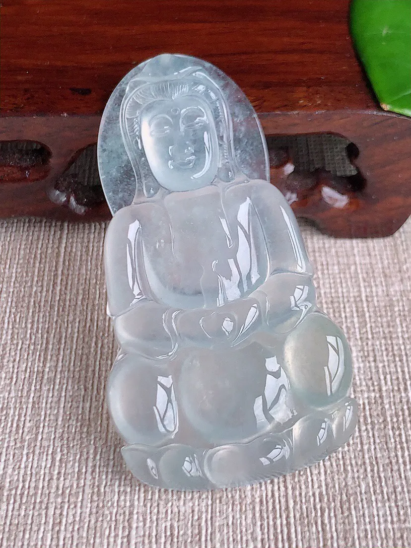 a货翡翠老坑高冰种白月光正装观音吊坠 尺寸59.6×31.7×5.5mm 重量19.85g 0614