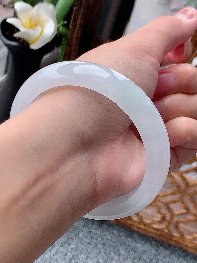 a货翡翠老坑白月光正装正圈手镯58-59圈口 尺寸58.3×12.7×8mm 重量60.59g 0613