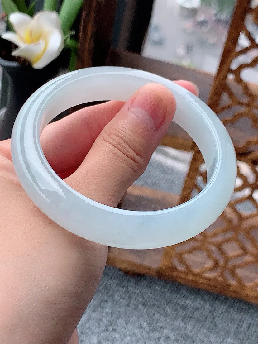 a货翡翠老坑冰种白月光正装正圈手镯56-57圈口 尺寸56×12×8mm 重量55.94g 0613