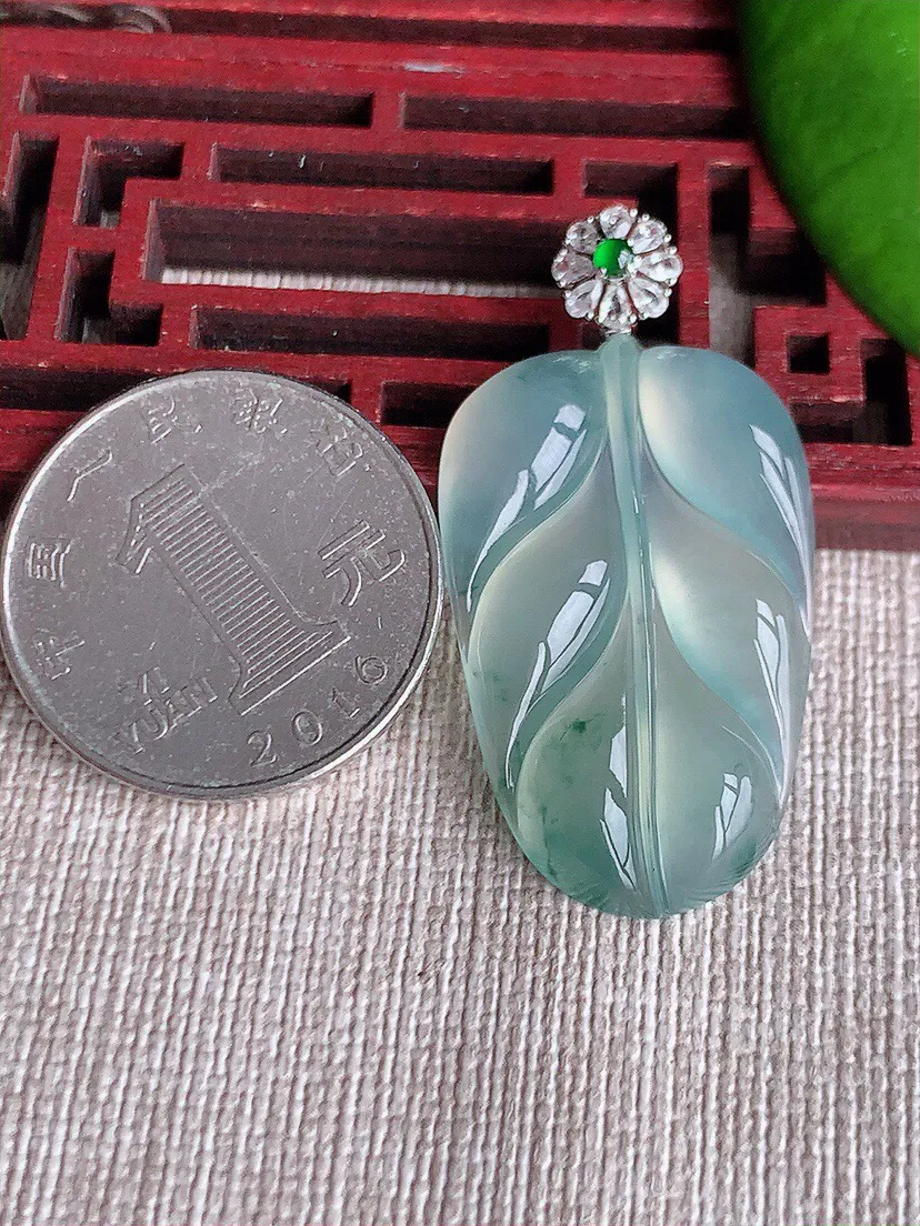 a货翡翠老坑冰种18K金伴钻镶嵌飘花叶子金枝玉叶吊坠 尺寸41×32.8×20.7×4.6mm 重量6.67g 0614