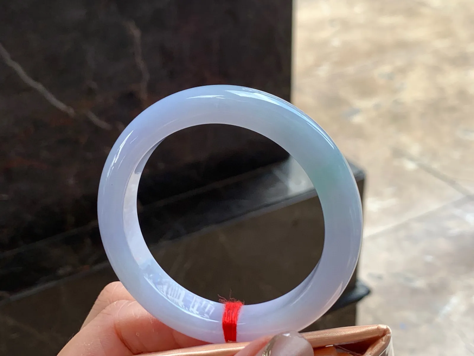 淡春手镯
细腻清爽 53/12.5/8.5mm