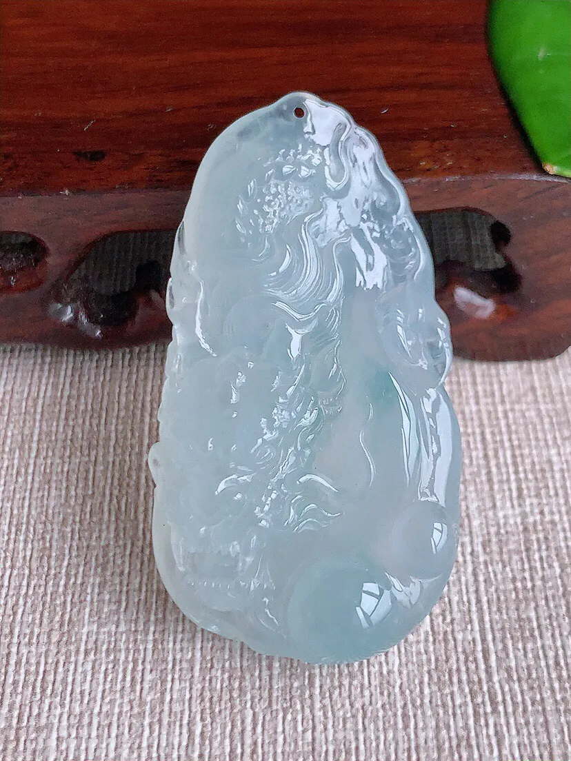 a货翡翠老坑冰种飘花龙牌吊坠 尺寸49.6×26.6×12mm 重量26.36g 0614