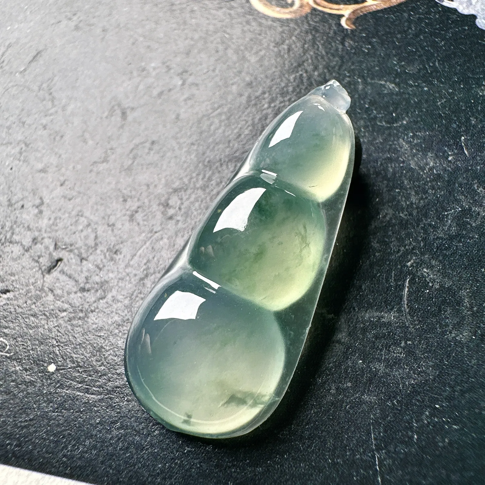 【冰种飘花福豆】多子多福，晶莹剔透，冰感十足，通透闪亮