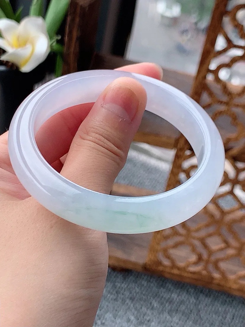 a货翡翠老坑飘花正装正圈手镯55-56圈口 尺寸55.5×11.5×7.7mm 重量51.59g 0613