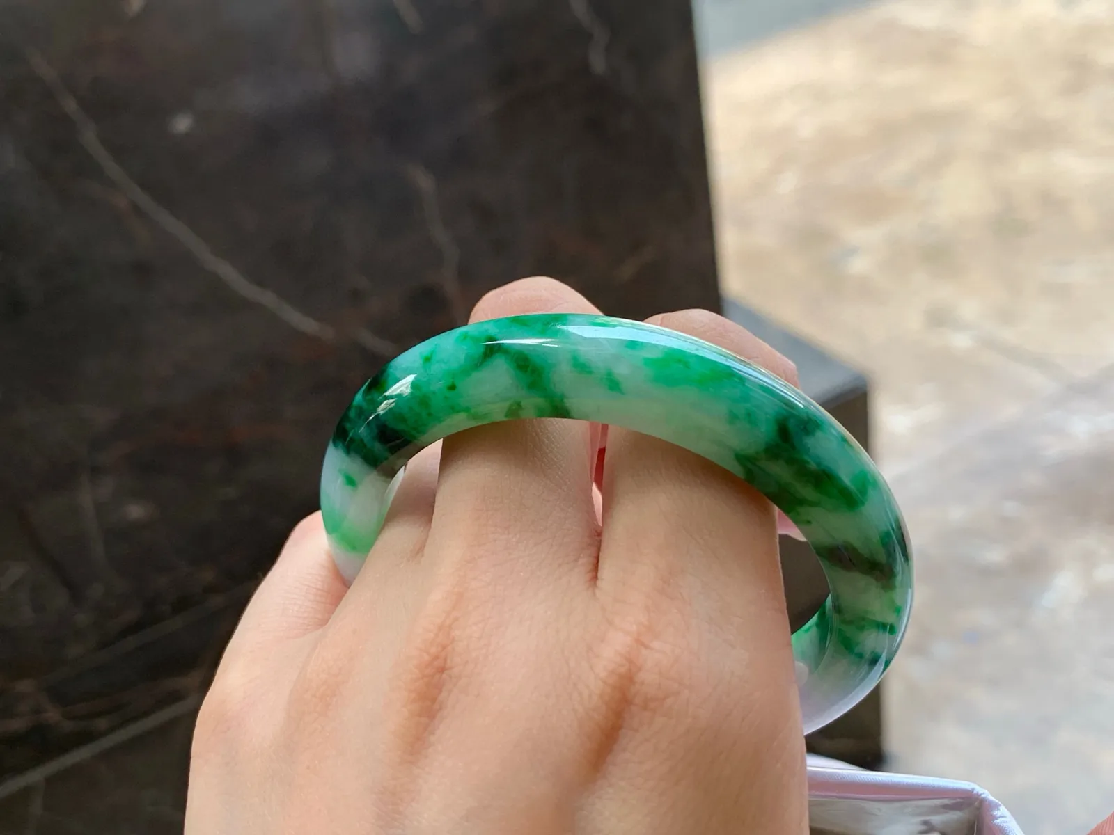 色花手镯
干净清爽 56.8/12/9mm