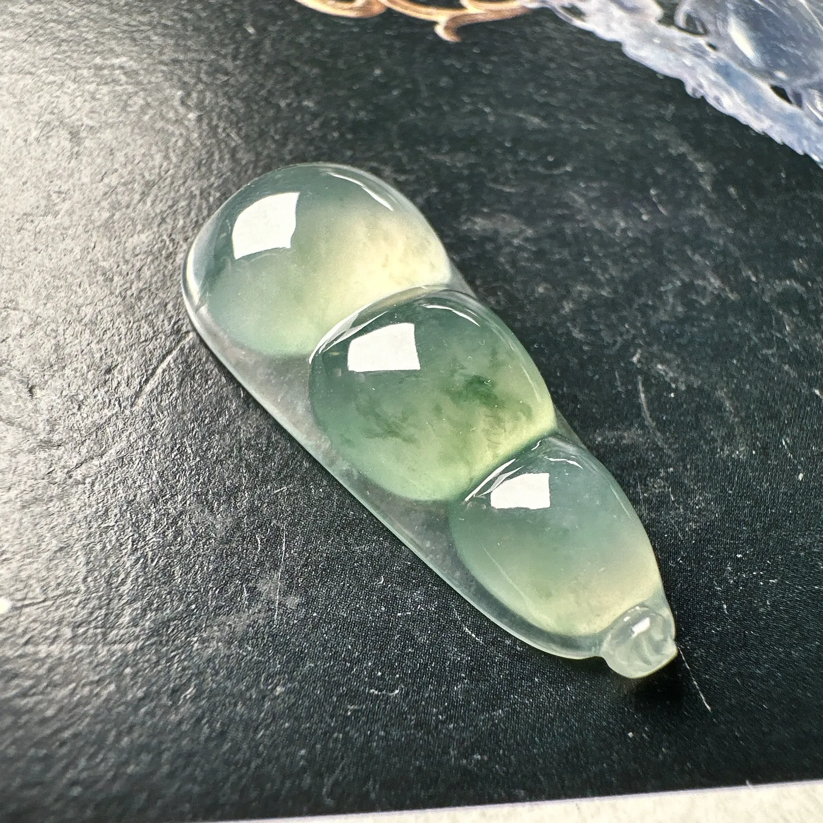【冰种飘花福豆】多子多福，晶莹剔透，冰感十足，通透闪亮