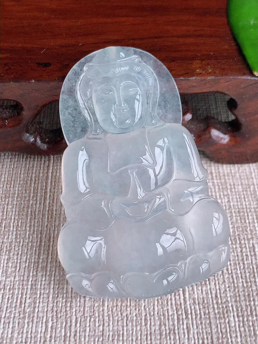 a货翡翠老坑冰种一刀切白月光正装观音吊坠 尺寸49×32.6×5.6mm 重量16.00g 0614