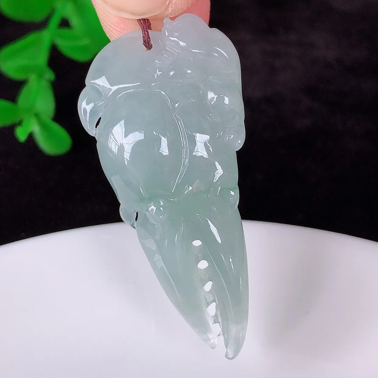 自然光实拍，冰润冰翡翠八方来财吊坠，种老水足，翠色灵动，寓意美好，佩戴时尚出众！#60.14