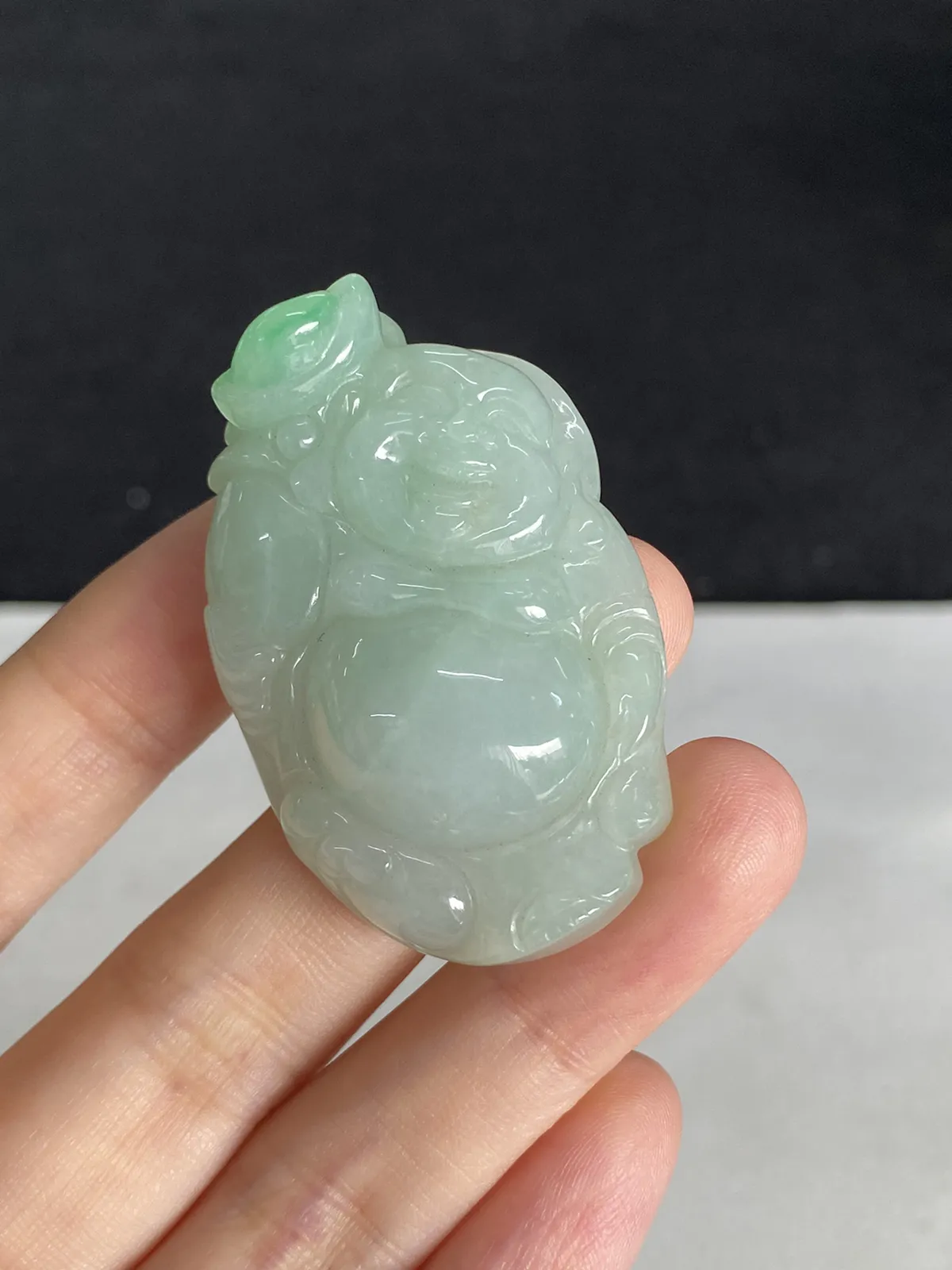 翡翠糯化种飘绿吊坠