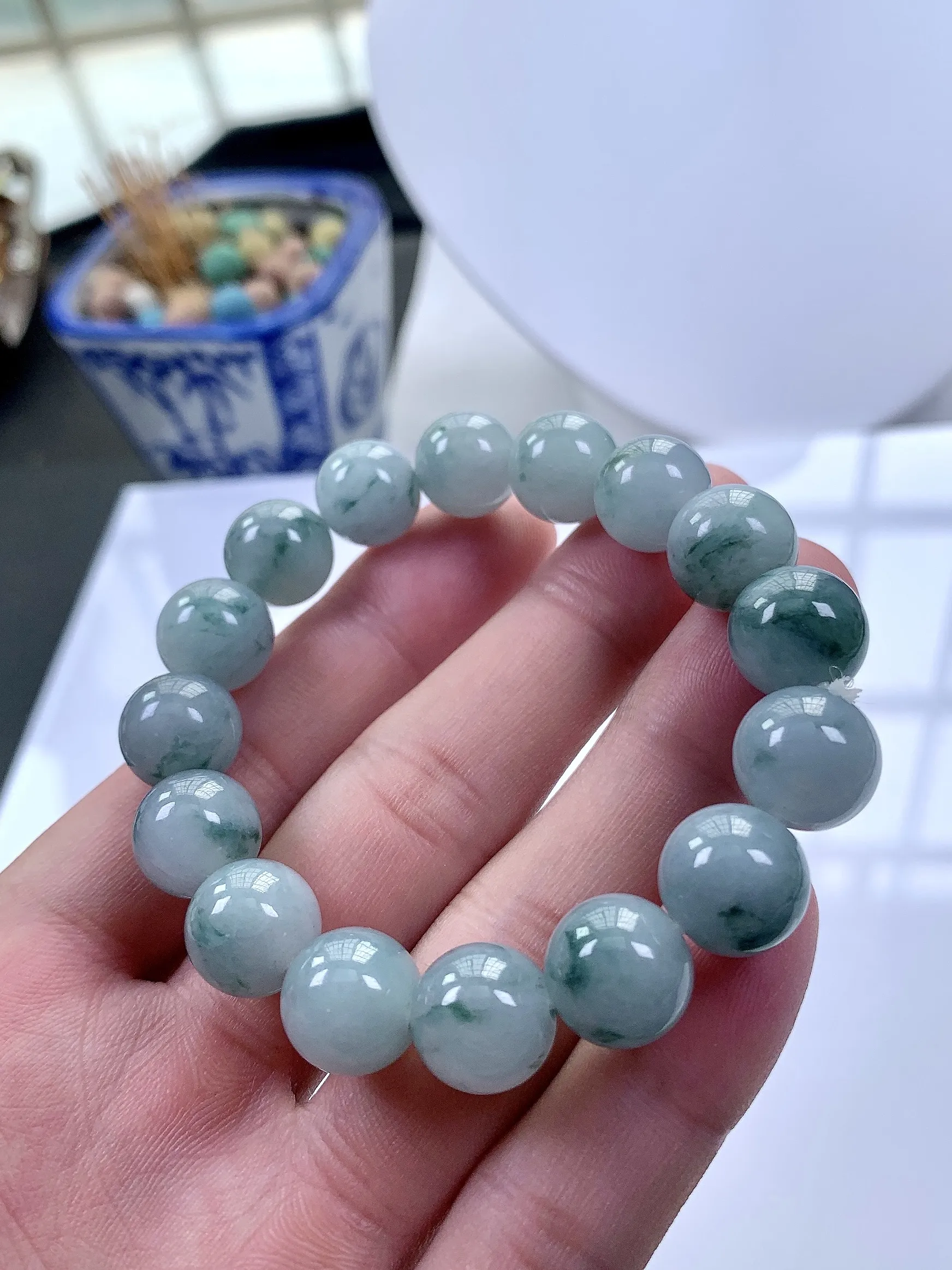 缅甸天然翡翠A货，冰种起胶飘花圆珠手串手链，尺寸：11.7mm/16颗