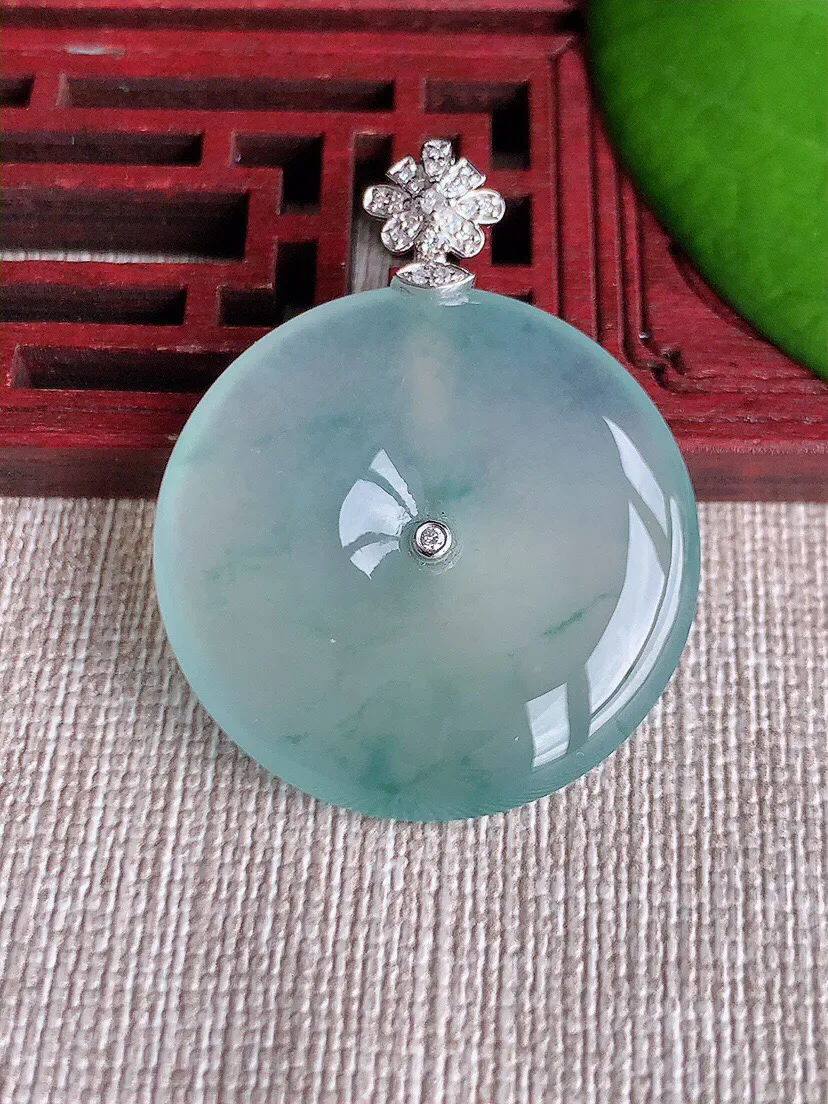 a货翡翠老坑冰种18K金伴钻镶嵌飘花平安扣吊坠 尺寸38×30×5.5mm 重量12.00g 061