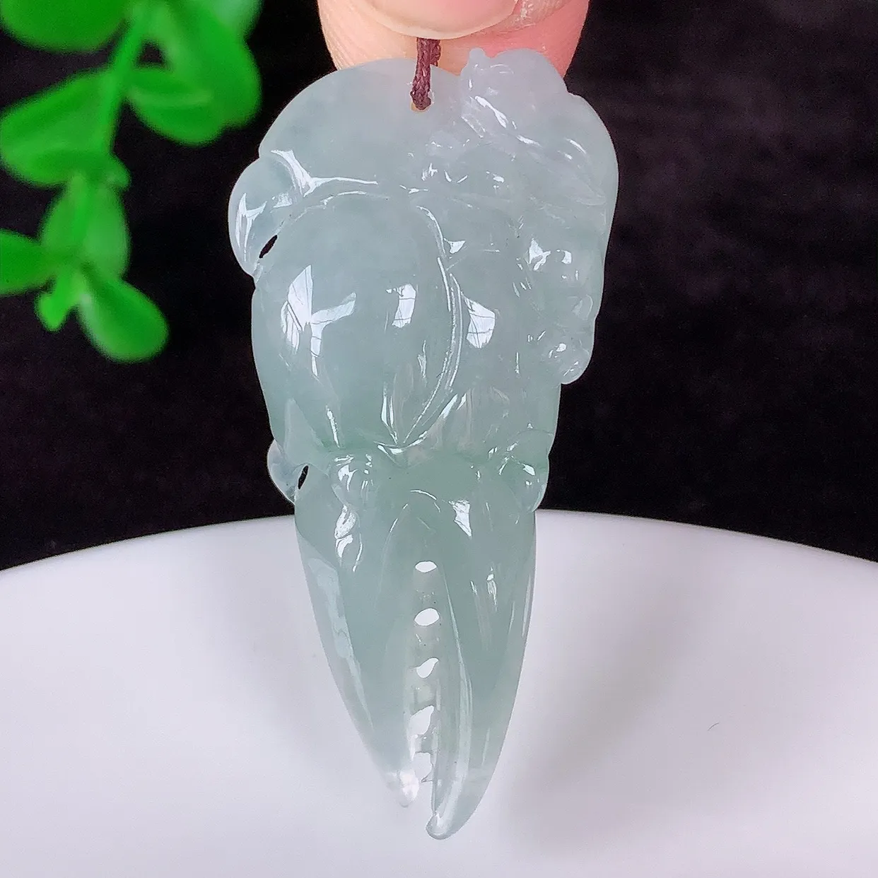 自然光实拍，冰润冰翡翠八方来财吊坠，种老水足，翠色灵动，寓意美好，佩戴时尚出众！#60.14