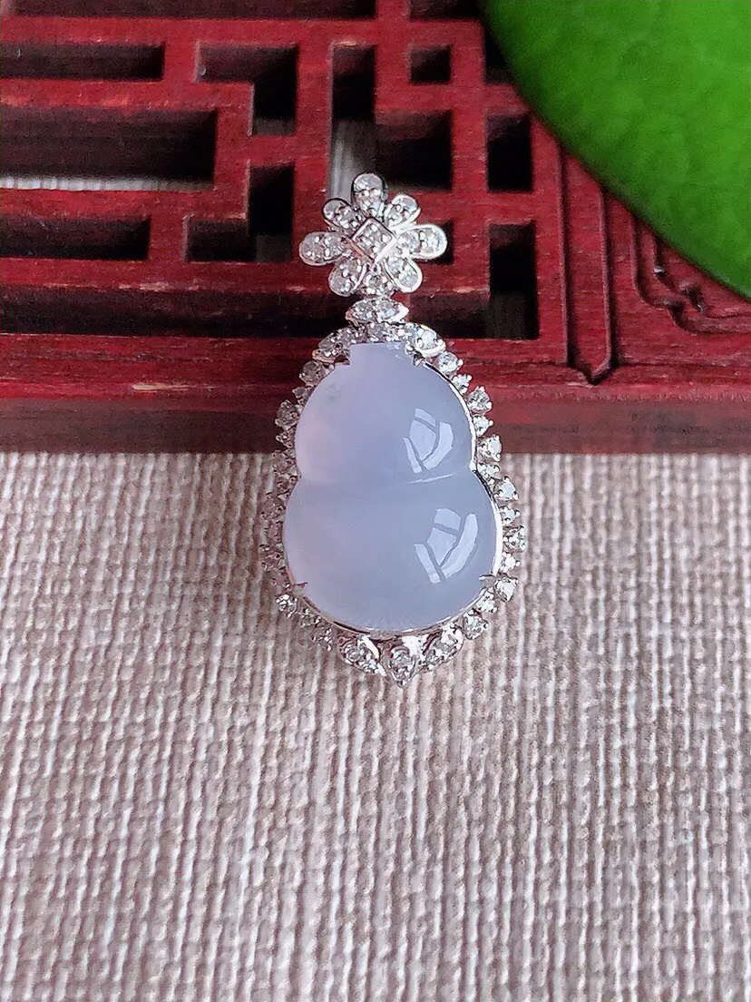 a货翡翠老坑冰种18K金伴钻镶嵌紫罗兰葫芦吊坠 尺寸25.8×12.8×9裸石13.7×10.2mm 重量2.53g 0615