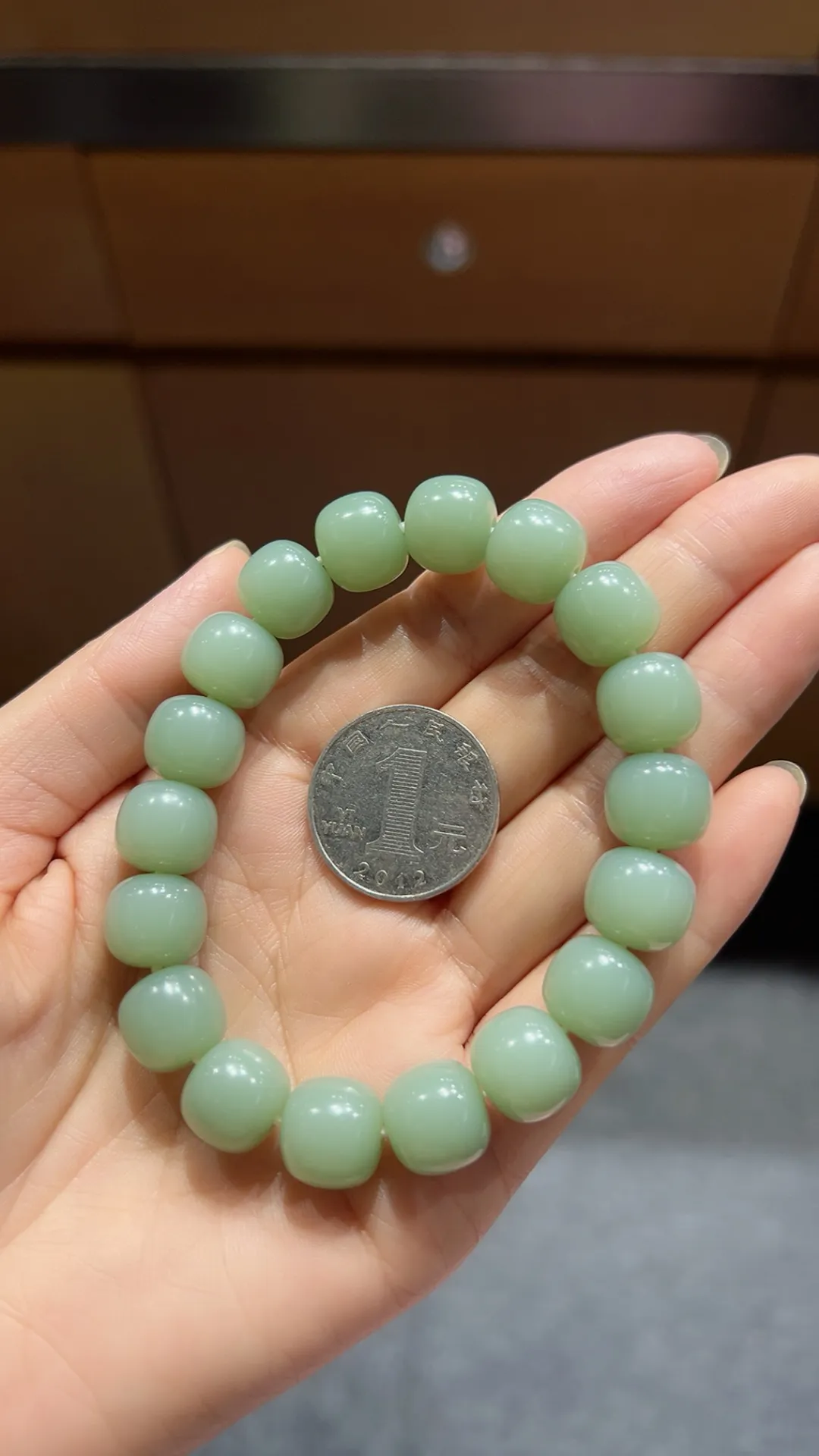 高品质｜粉青｜手串
推荐 经典老型珠 过灯品质

尺寸12*11m m