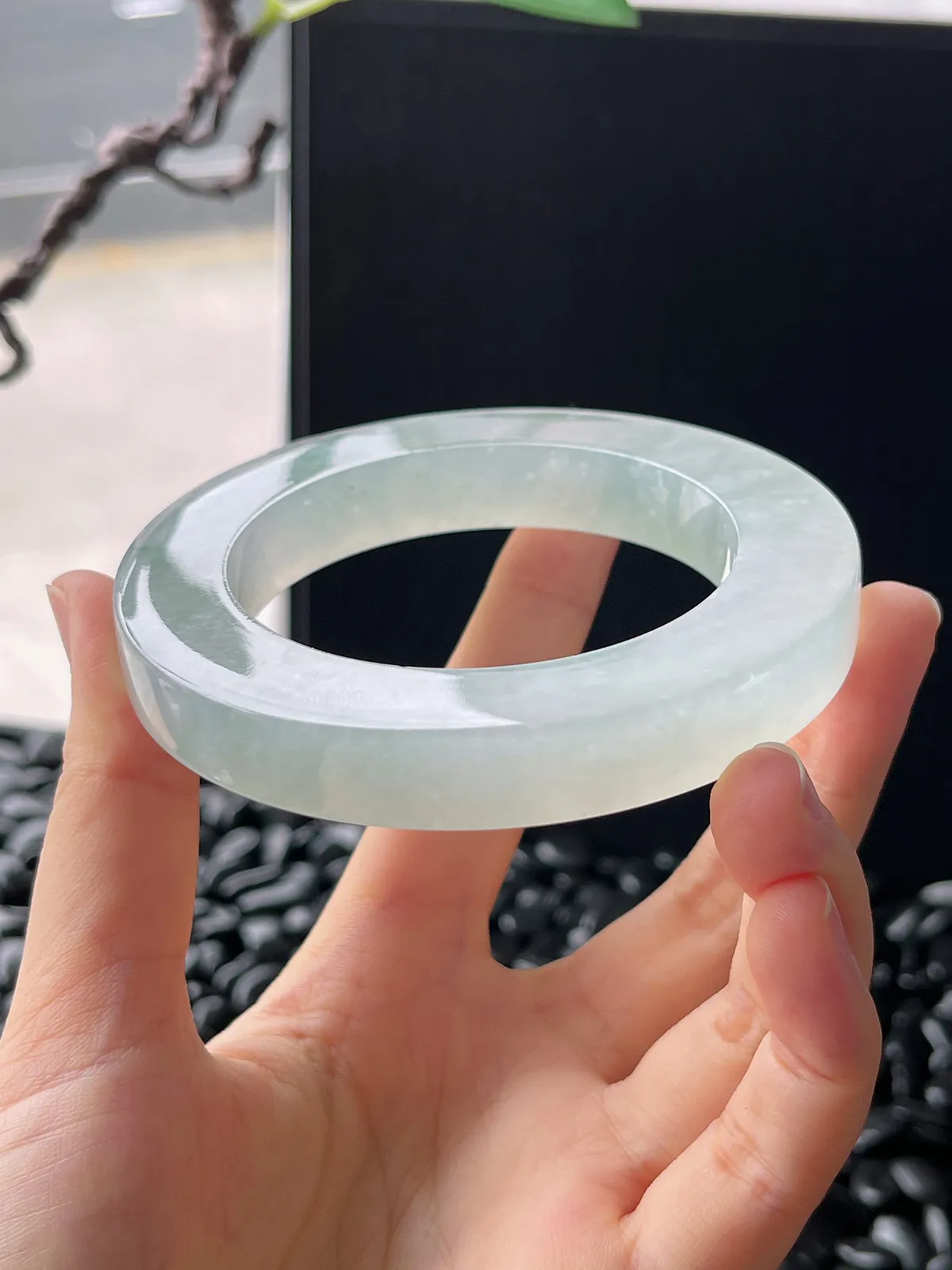 翡翠镯胚，⭕️正圈最大做64，圆条最大做60。最小做55。尺寸80-55-11-12.5
