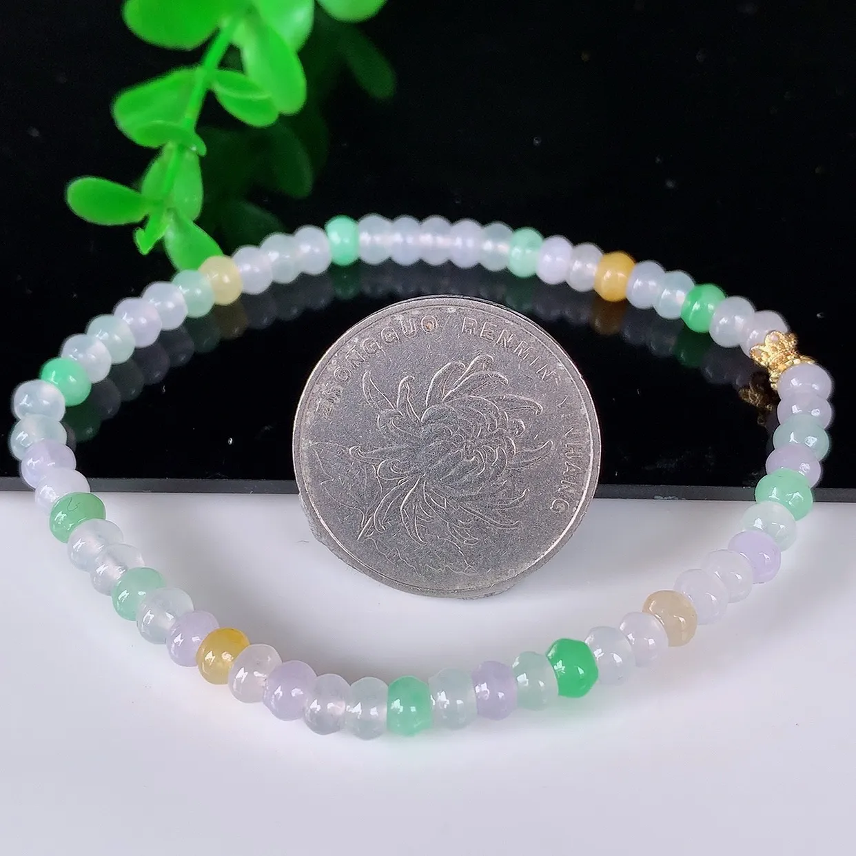 自然光实拍，冰润冰种多彩算盘珠翡翠手串手链，种老水足，冰清玉润  颜色漂亮  #46.14取一尺寸4.8*2.6mm