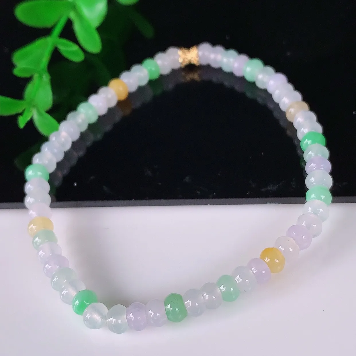 自然光实拍，冰润冰种多彩算盘珠翡翠手串手链，种老水足，冰清玉润  颜色漂亮  #46.14取一尺寸4.8*2.6mm