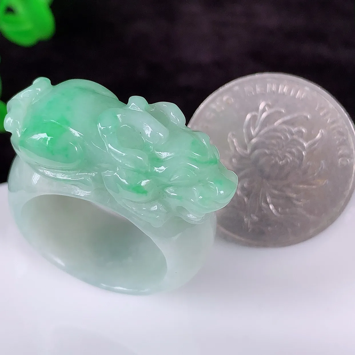 自然光实拍，冰润冰糯种飘绿翡翠招财貔貅扳指20.5mm内径翡翠扳指，冰润指环，玉扳指，财源滚滚，玉质细腻起胶，22圈口，种水好！#1.14