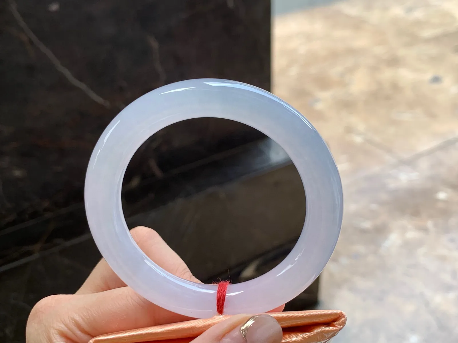 冰种福镯
种好水足 55.8/10.3mm