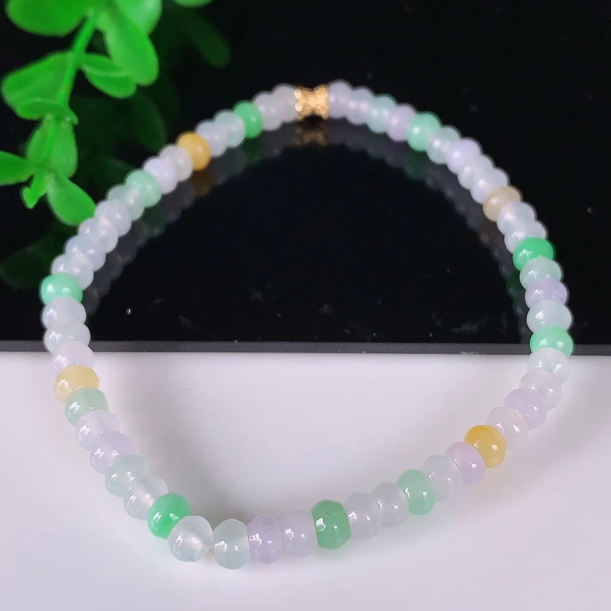 自然光实拍，冰润冰种多彩算盘珠翡翠手串手链，种老水足，冰清玉润  颜色漂亮  #46.14取一尺寸4.8*2.6mm