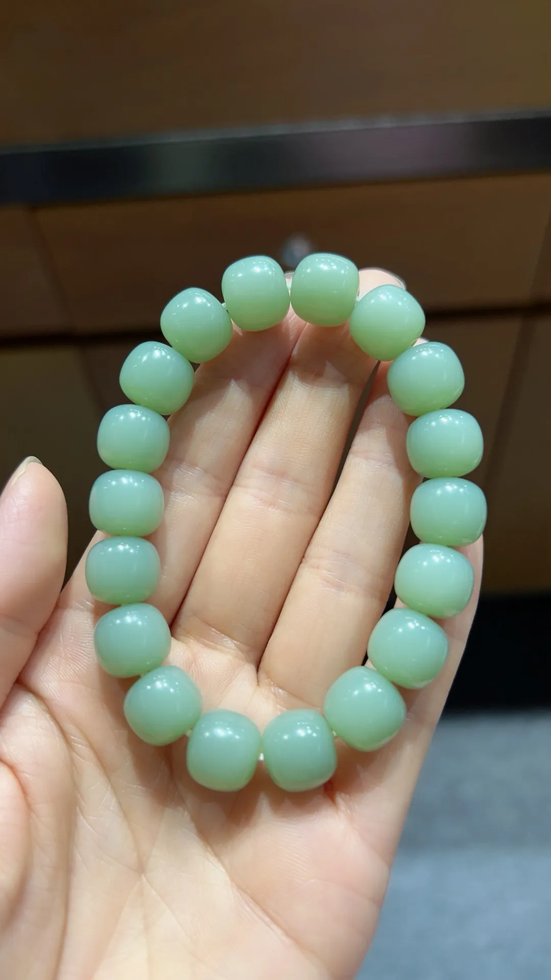 高品质｜粉青｜手串
推荐 经典老型珠 过灯品质

尺寸12*11m m