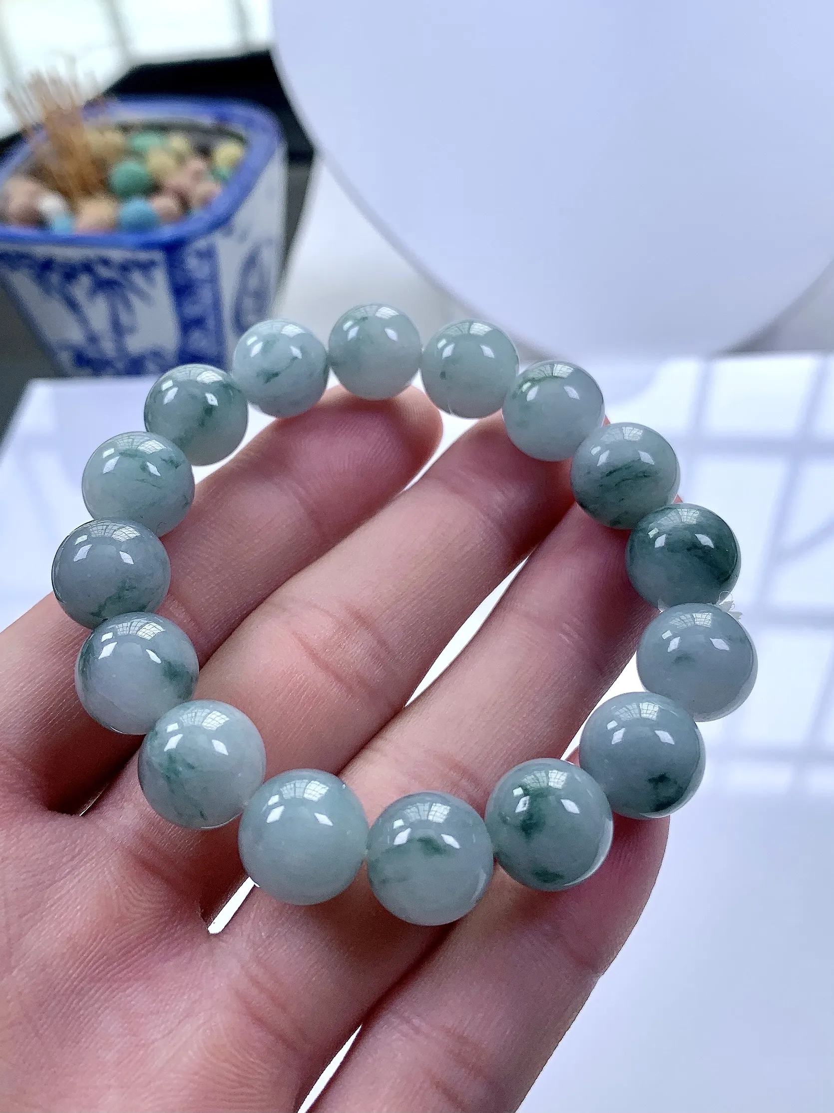 缅甸天然翡翠A货，冰种起胶飘花圆珠手串手链，尺寸：11.7mm/16颗
