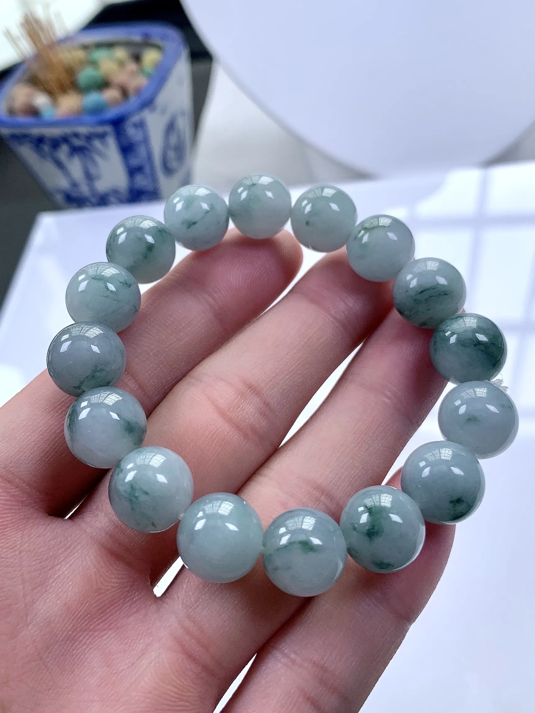 缅甸天然翡翠A货，冰种起胶飘花圆珠手串手链，尺寸：11.7mm/16颗
