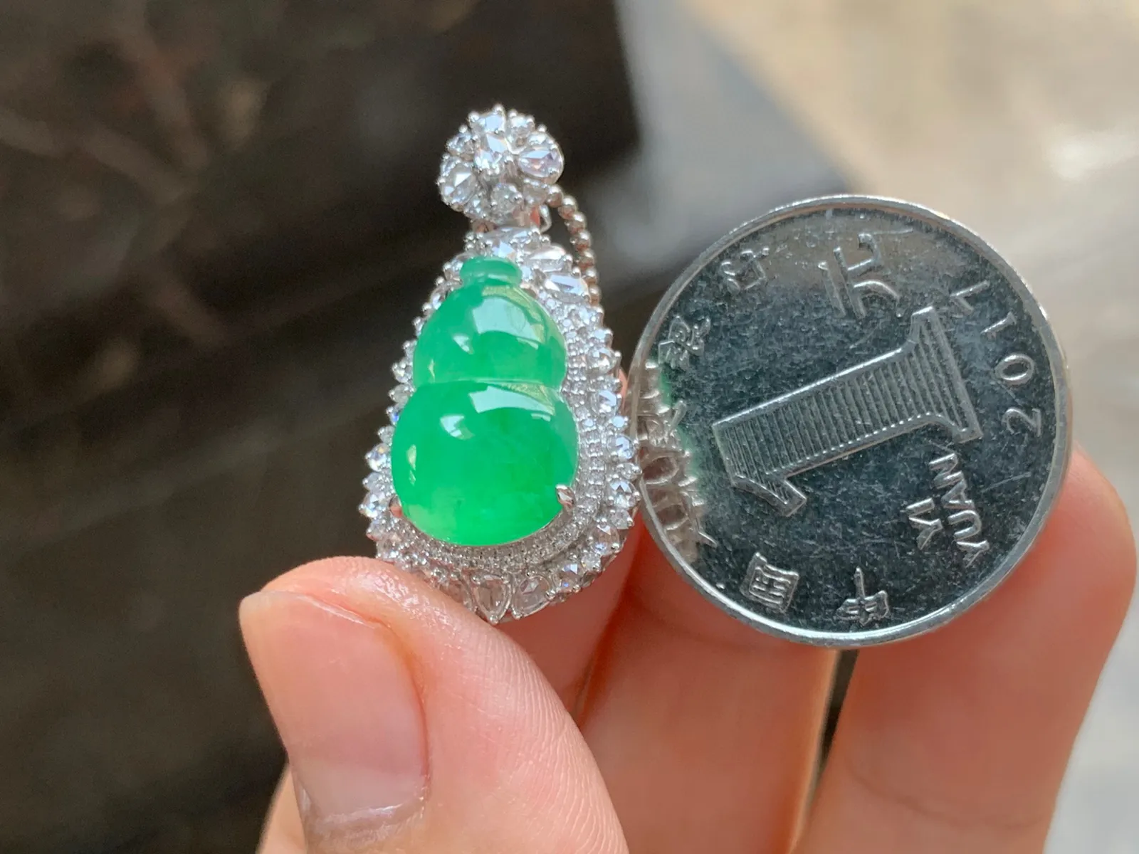 冰种甜阳绿葫芦 冰透水润 饱满 18K金镶嵌