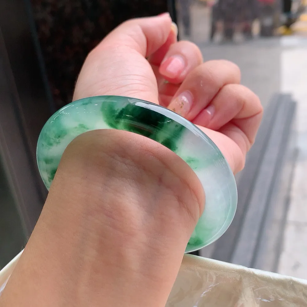 圆条冰玻飘花 有纹 尺寸:54.1/10.2 花美 种水好
