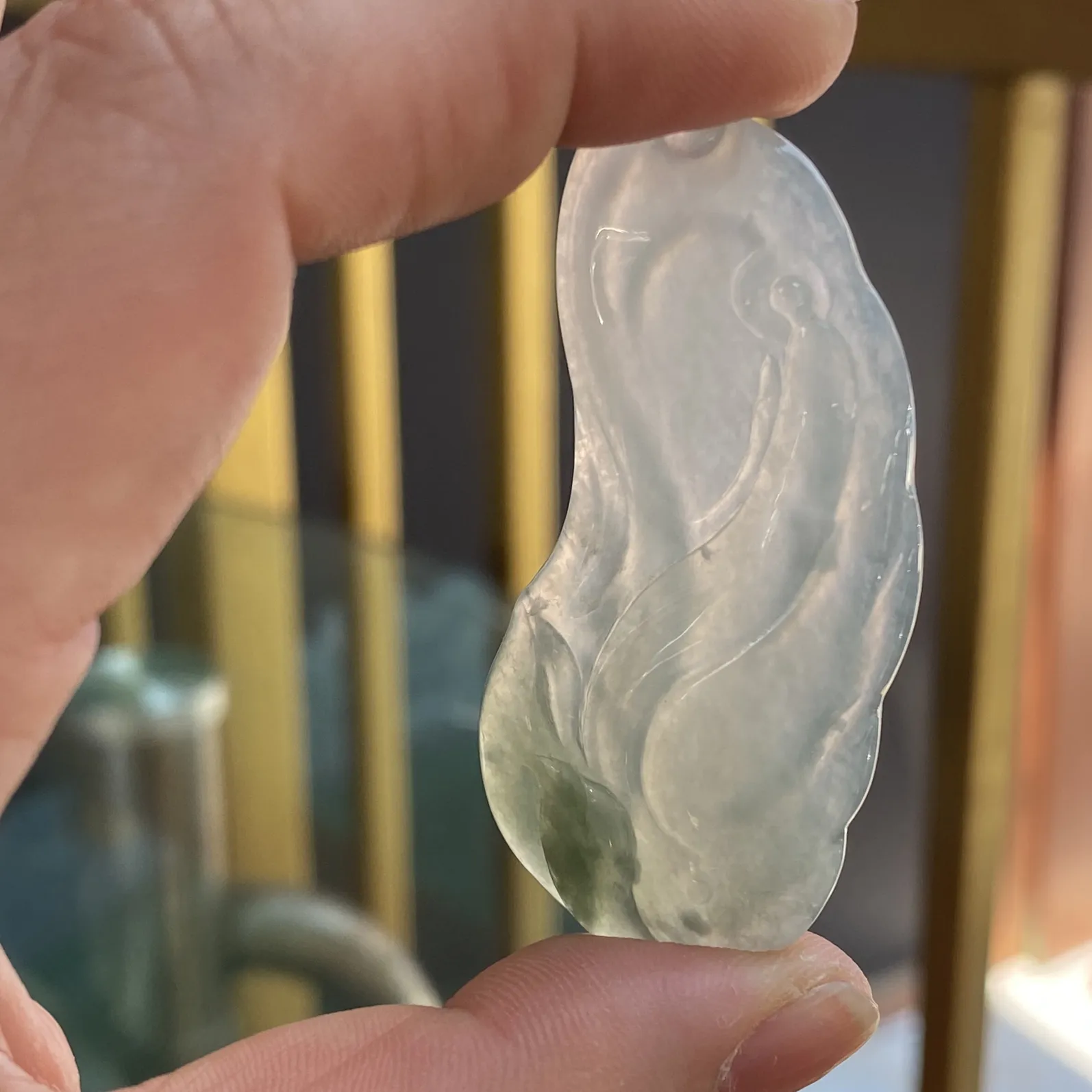 推荐【冰飘花悟道】双彩，无纹裂，水润冰透，细腻，种老，飘大雪花️棉，起光，品相佳，超值～～