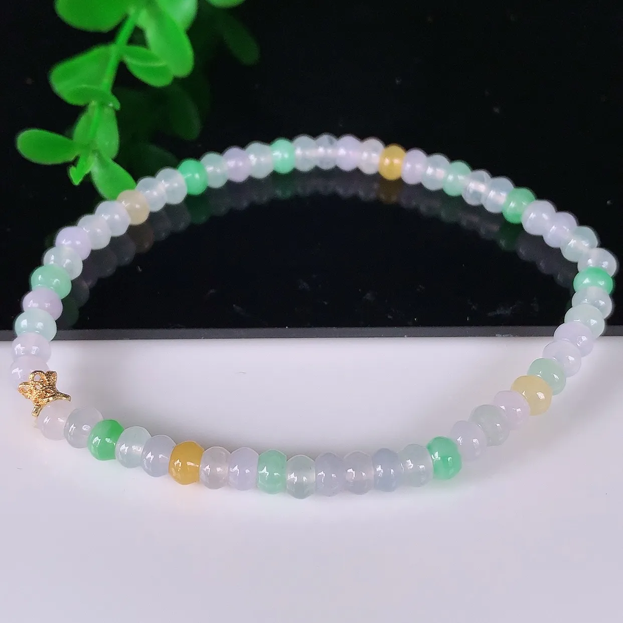 自然光实拍，冰润冰种多彩算盘珠翡翠手串手链，种老水足，冰清玉润  颜色漂亮  #46.14取一尺寸4.8*2.6mm