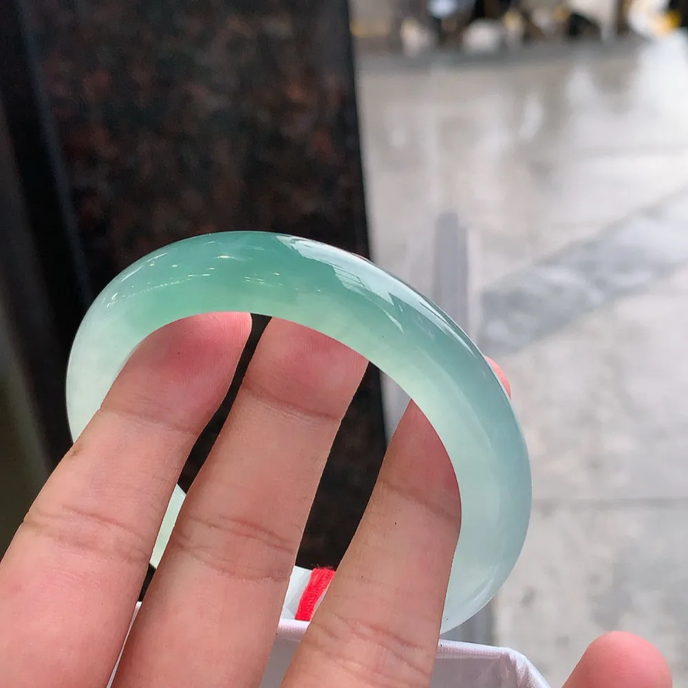 正圈冰玻蓝水 无瑕 尺寸:55.5/11.8/8.9 种色俱佳
