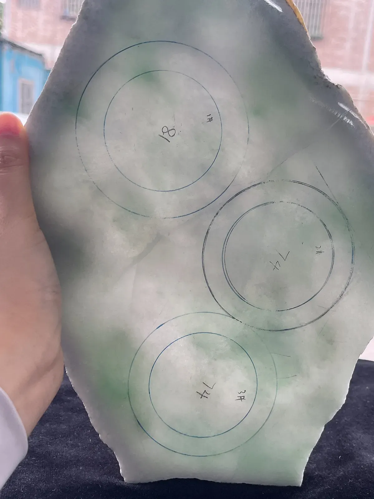 翡翠板料，⭕️正圈最大做58，圆条最大做54