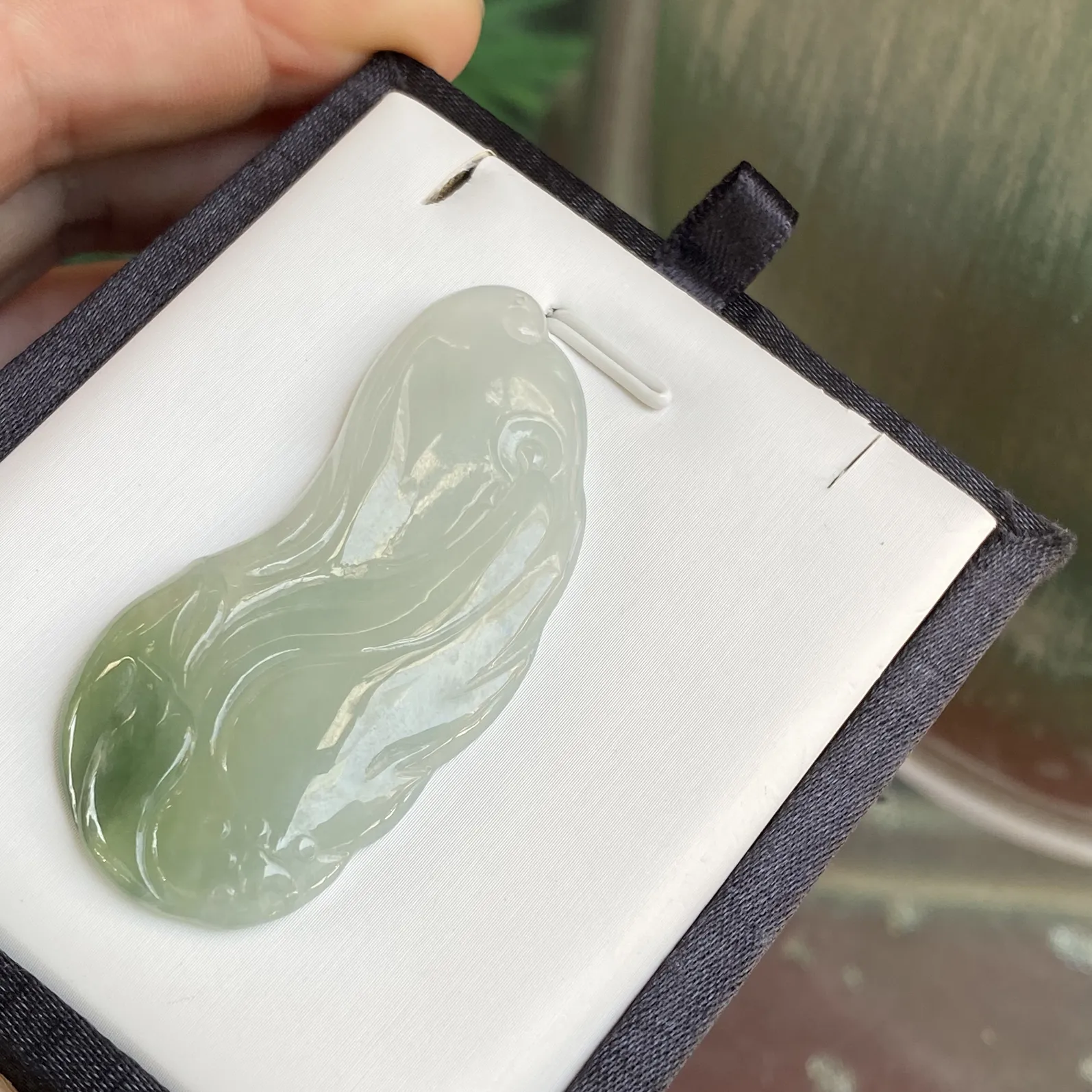 推荐【冰飘花悟道】双彩，无纹裂，水润冰透，细腻，种老，飘大雪花️棉，起光，品相佳，超值～～