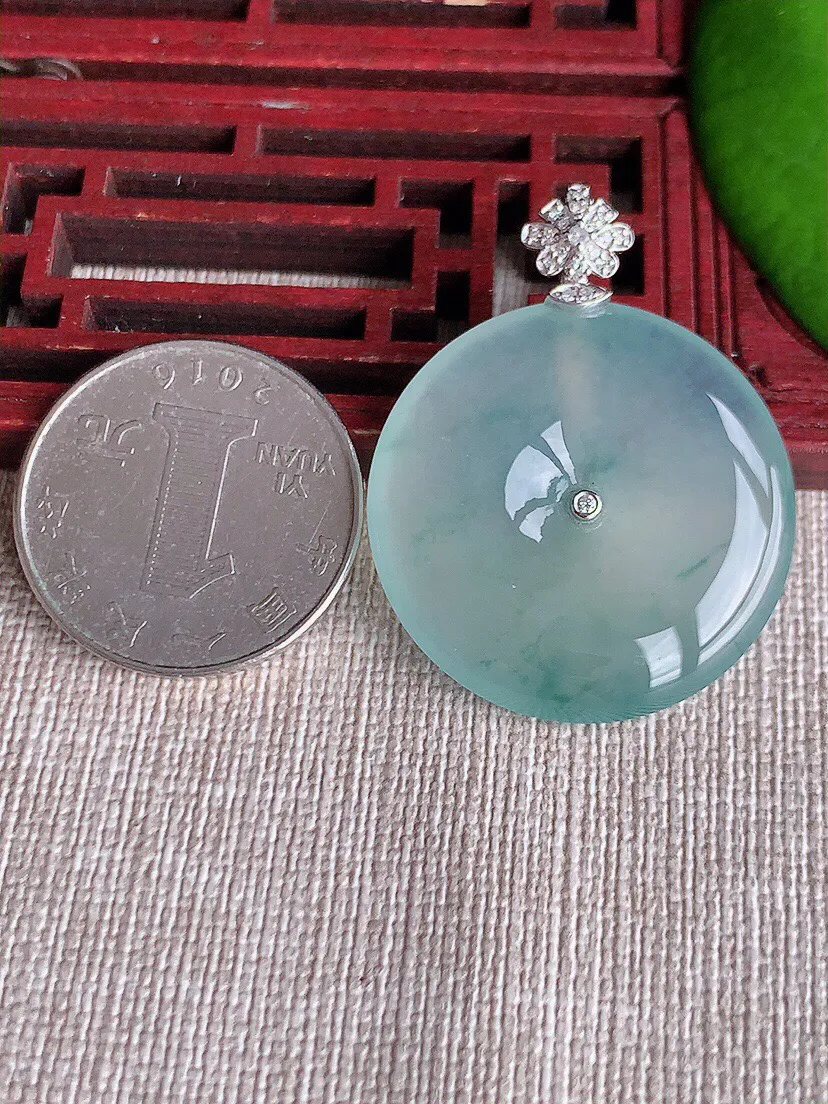 a货翡翠老坑冰种18K金伴钻镶嵌飘花平安扣吊坠 尺寸38×30×5.5mm 重量12.00g 0615