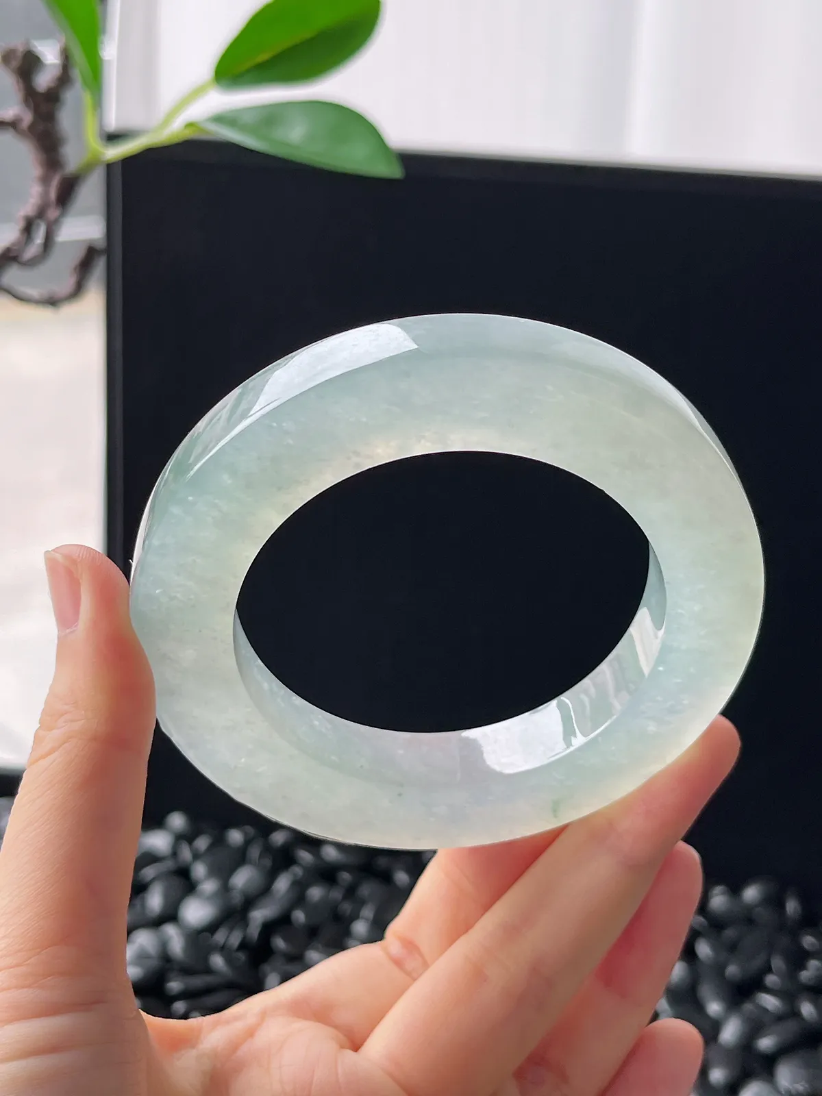翡翠镯胚，⭕️正圈最大做64，圆条最大做60。最小做55。尺寸80-55-11-12.5