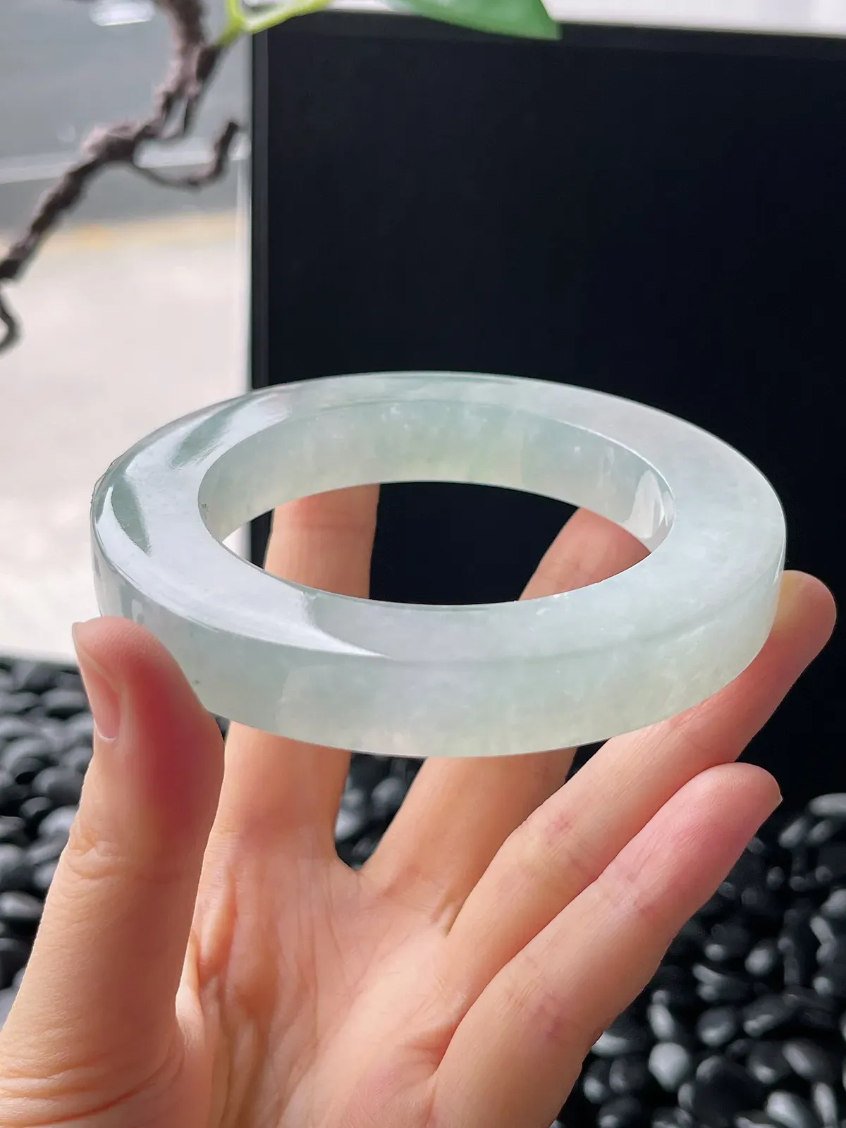 翡翠镯胚，⭕️正圈最大做64，圆条最大做60。最小做55。尺寸80-55-11-12.5