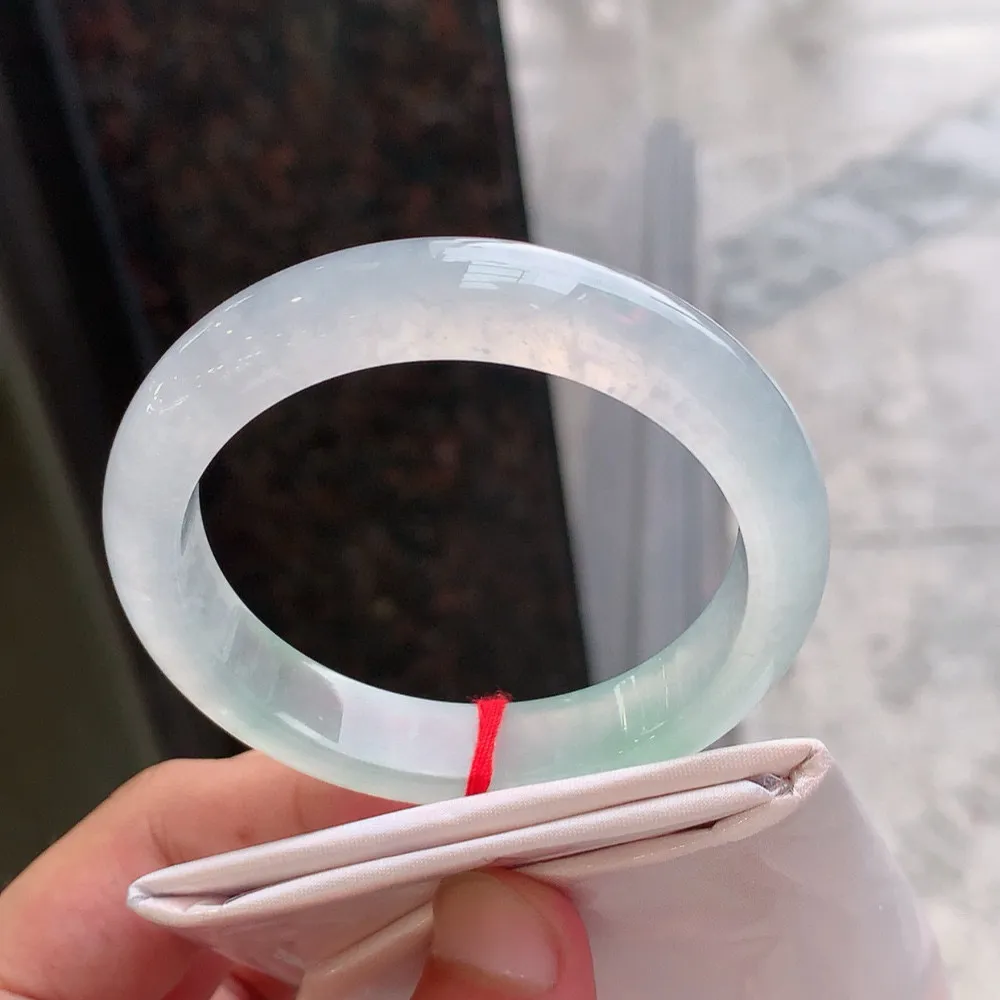 正圈冰玻阳绿 无瑕 尺寸:54.2/11.8/8.1 种色俱佳🥰🥰