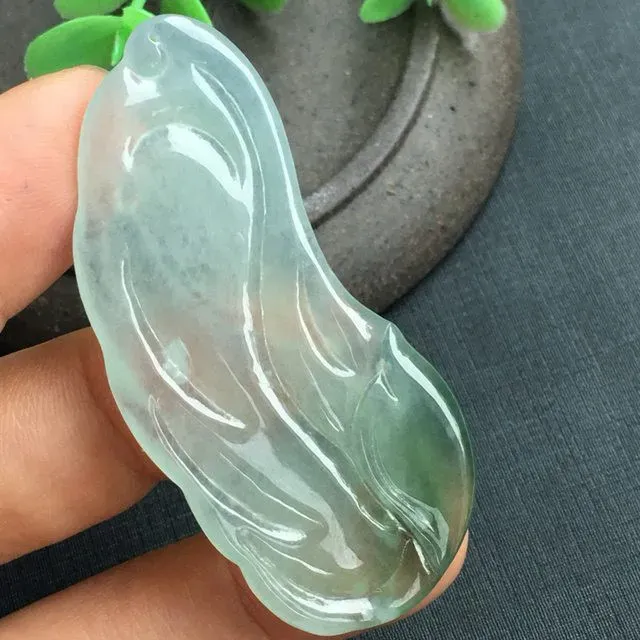 推荐【冰飘花悟道】双彩，无纹裂，水润冰透，细腻，种老，飘大雪花️棉，起光，品相佳，超值～～