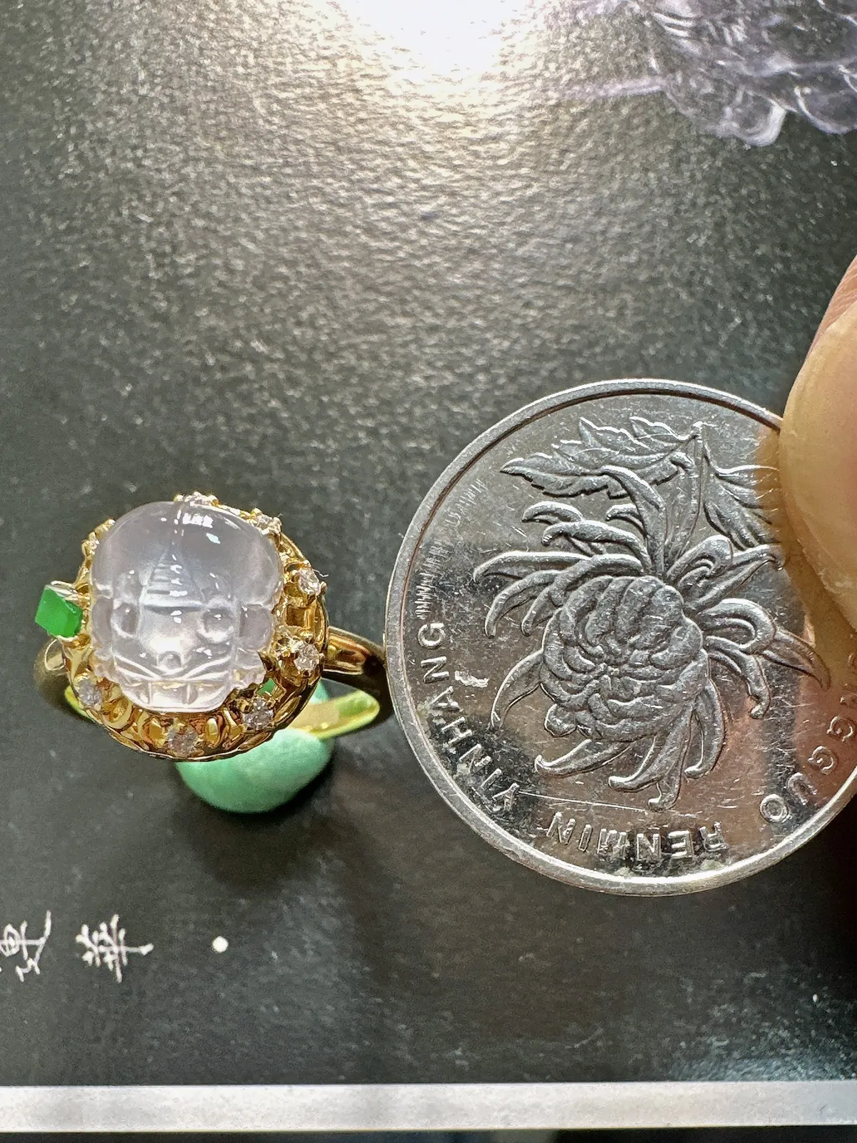 【冰种貔貅戒指】质地细腻，光泽度不错，招财神兽，18k金钻镶嵌，裸石尺寸9.7*8.5*3.8毫米