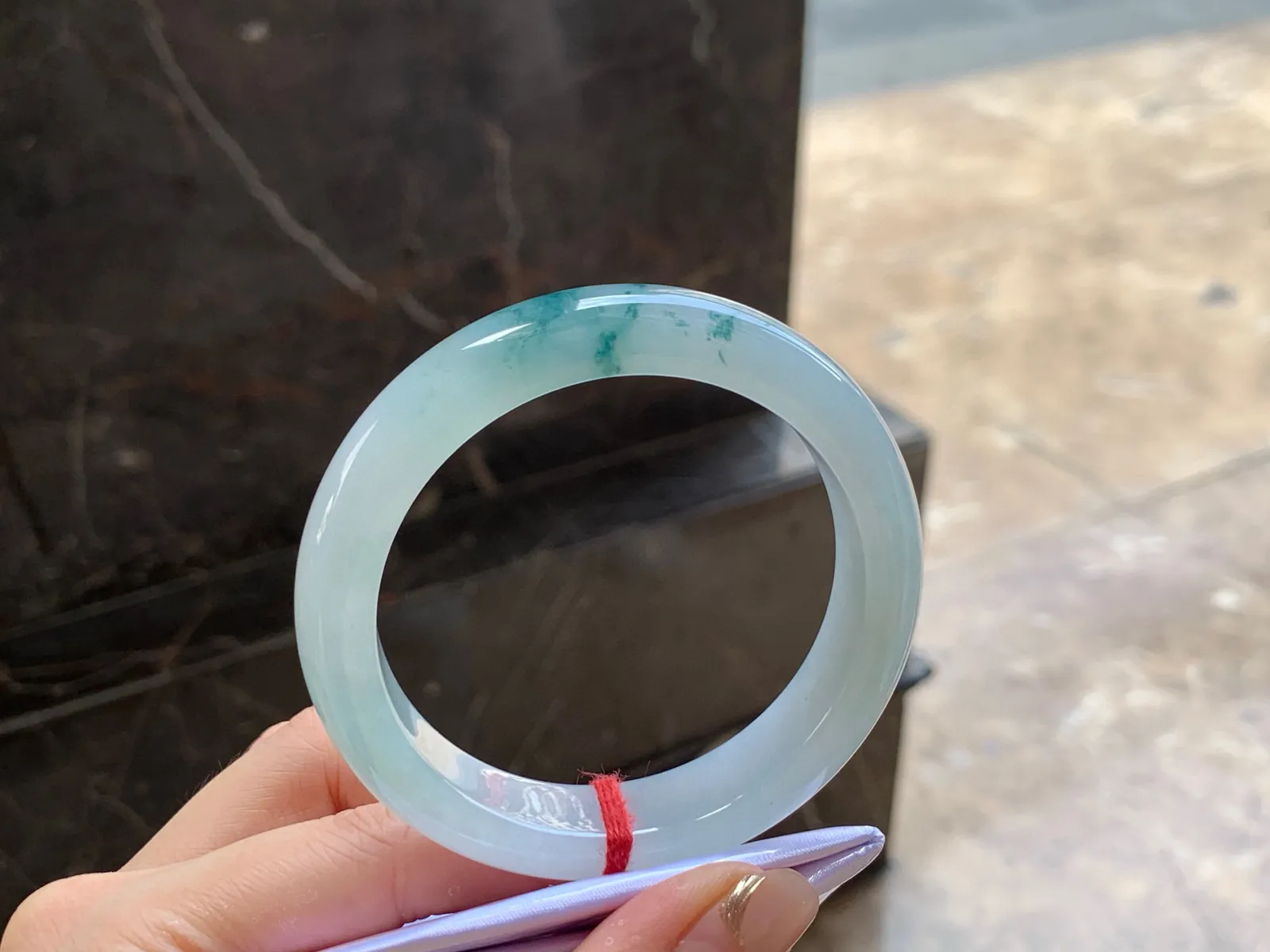 飘花手镯
清爽57.2/12.6/8.6mm