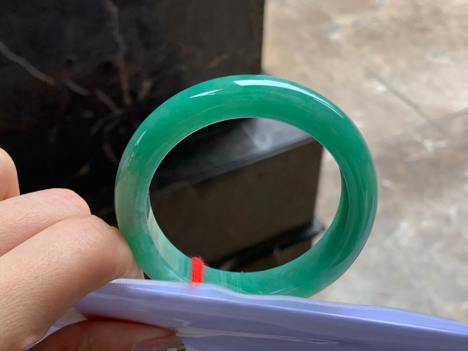 51-12.3-8.5

辣绿色手镯^_^颜色浓郁 鲜艳