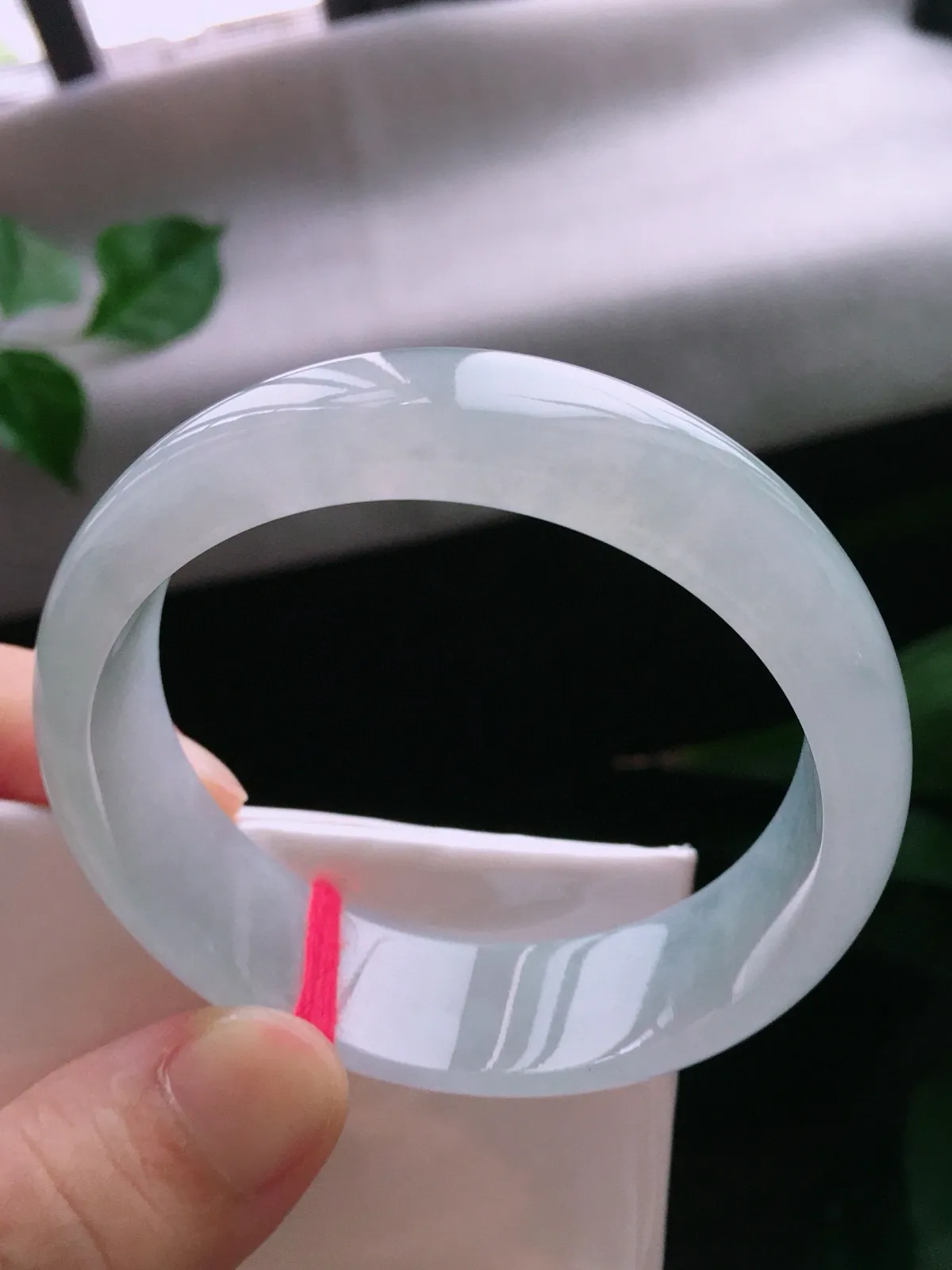 圈口55.2，正圈手镯，白冰，玉质冰润细腻，宽版，尺寸55.2-16.6-6.8mm
