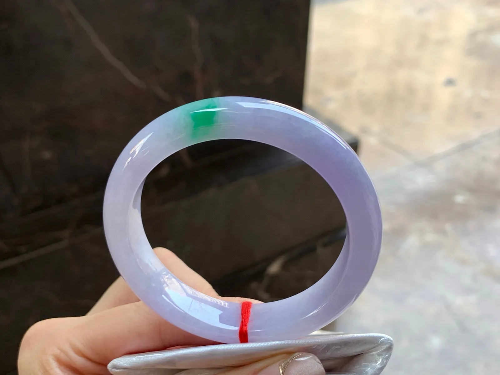 春彩手镯
54.7/12.7/8.3mm